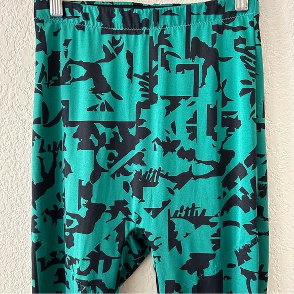 Yitty x Fabletics Lined shape wear leggings womens size medium - Picture 3 of 9